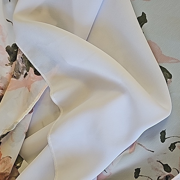 Frank Lyman delicate exquisite women blouse. Size 6. Ruffle sleeves. Excellent - Picture 8 of 12